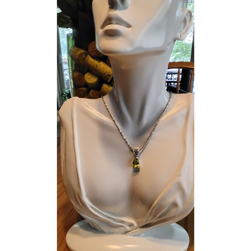 Avon Silver Tone Pear Cut Lime Green Pendant Necklace Blue Rhinestone 19 In.